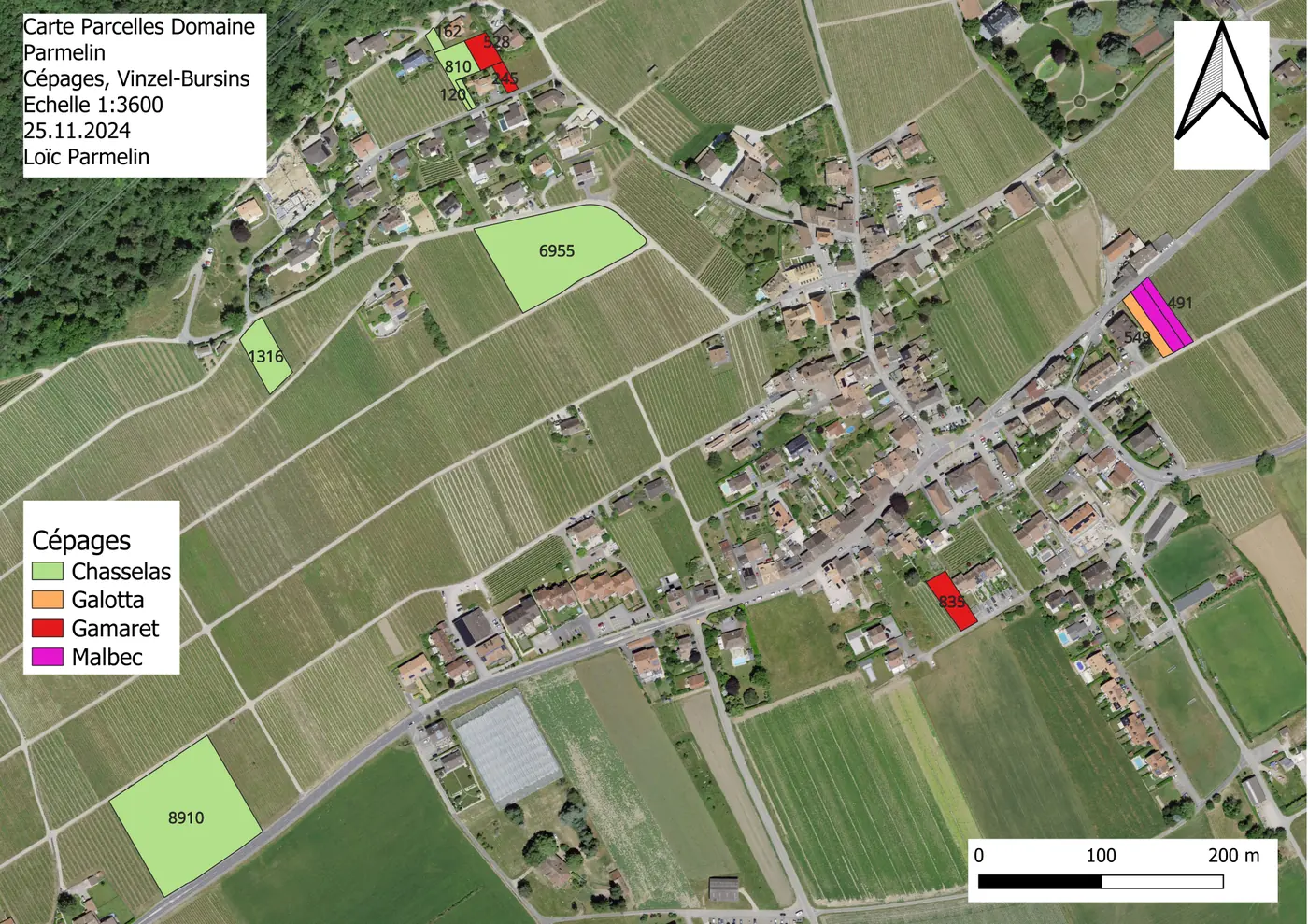 Carte des parcelles du domaine sur Vinzel et Bursins, colorées par cépage, sur photographie aérienne